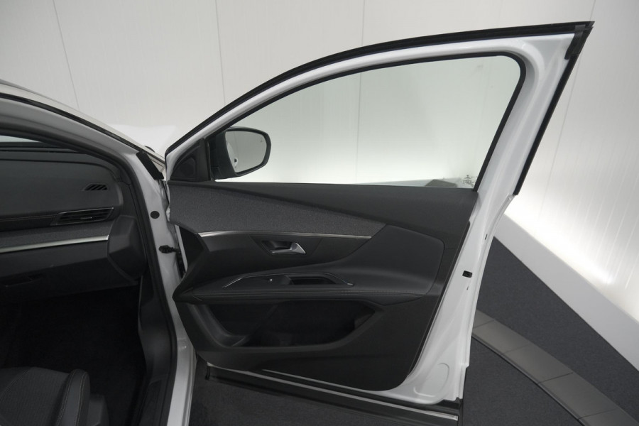Peugeot 5008 PureTech 130 EAT8 GT-Line | Schuif-/Kanteldak | Trekhaak | Elektrische Kofferklep | Camera