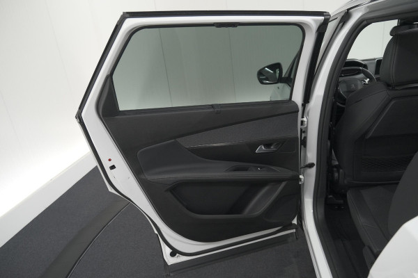Peugeot 5008 PureTech 130 EAT8 GT-Line | Schuif-/Kanteldak | Trekhaak | Elektrische Kofferklep | Camera