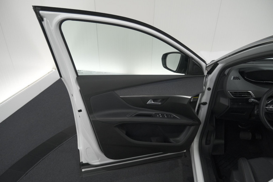 Peugeot 5008 PureTech 130 EAT8 GT-Line | Schuif-/Kanteldak | Trekhaak | Elektrische Kofferklep | Camera
