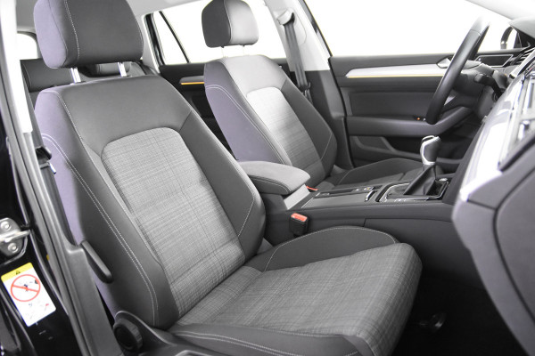 Volkswagen Passat Variant 1.5 TSi Style *1ste Eigenaar*Navigatie*Camera*DAB*