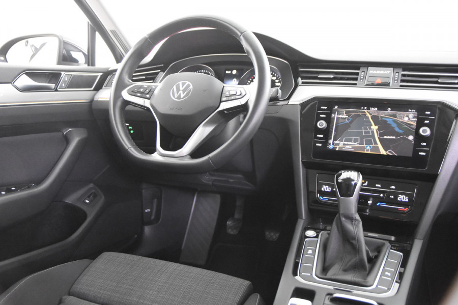 Volkswagen Passat Variant 1.5 TSi Style *1ste Eigenaar*Navigatie*Camera*DAB*