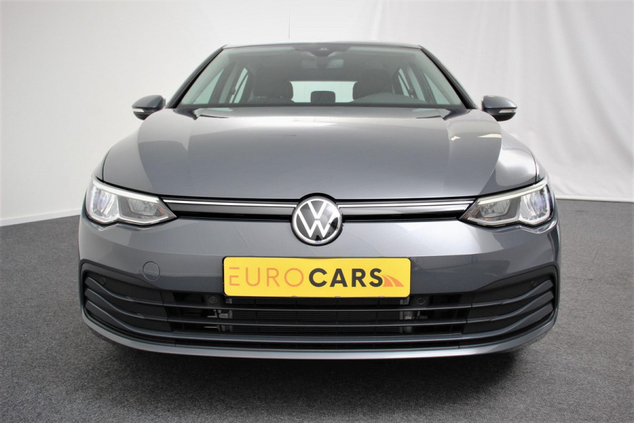 Volkswagen Golf 1.0 TSI 110pk Automaat Life Navigatie Climate Control Navigatie Camera Digitale Cockpit Parkeer sensoren  V+A DAB Cruise Control Lichtmetalen Velgen