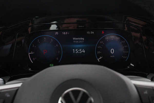 Volkswagen Golf 1.0 TSI 110pk Automaat Life Navigatie Climate Control Navigatie Camera Digitale Cockpit Parkeer sensoren  V+A DAB Cruise Control Lichtmetalen Velgen