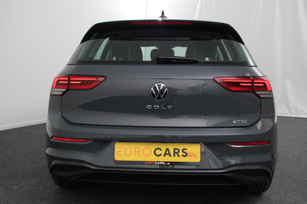 Volkswagen Golf 1.0 TSI 110pk Automaat Life Navigatie Climate Control Navigatie Camera Digitale Cockpit Parkeer sensoren  V+A DAB Cruise Control Lichtmetalen Velgen