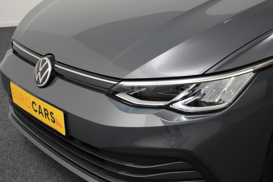 Volkswagen Golf 1.0 TSI 110pk Automaat Life Navigatie Climate Control Navigatie Camera Digitale Cockpit Parkeer sensoren  V+A DAB Cruise Control Lichtmetalen Velgen