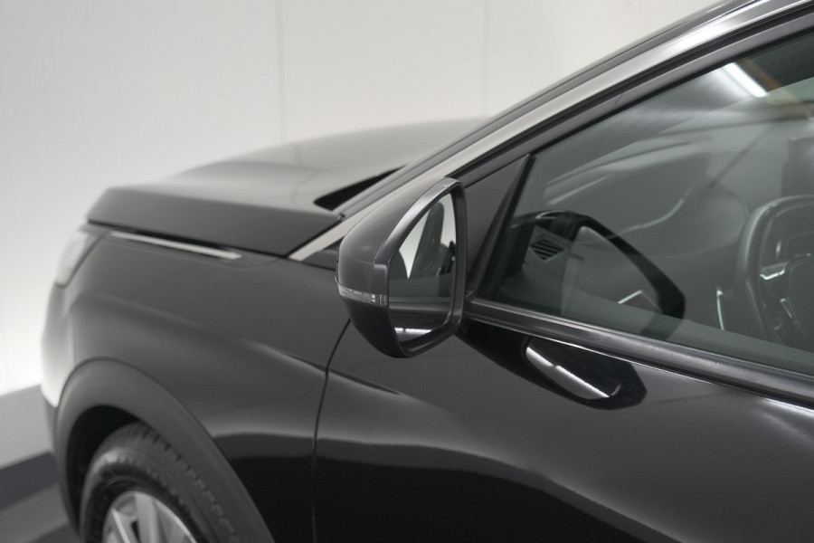 Peugeot 5008 PureTech 130 EAT8 Active Pack Business | 7 Zitplaatsen | Camera | Navigatie | Apple Carplay | Parkeersensoren