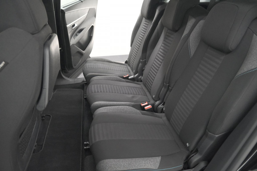 Peugeot 5008 PureTech 130 EAT8 Active Pack Business | 7 Zitplaatsen | Camera | Navigatie | Apple Carplay | Parkeersensoren
