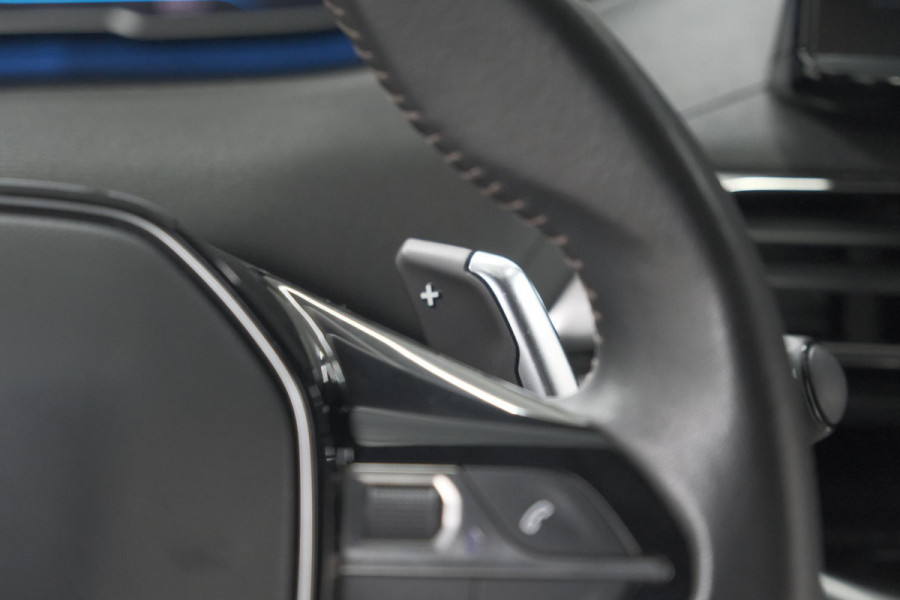 Peugeot 5008 PureTech 130 EAT8 Active Pack Business | 7 Zitplaatsen | Camera | Navigatie | Apple Carplay | Parkeersensoren