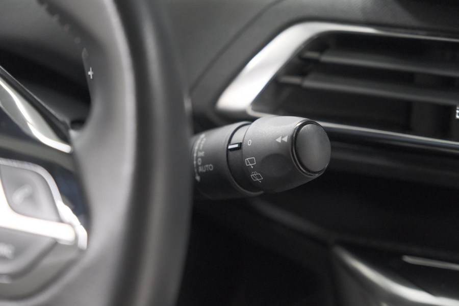 Peugeot 5008 PureTech 130 EAT8 Active Pack Business | 7 Zitplaatsen | Camera | Navigatie | Apple Carplay | Parkeersensoren