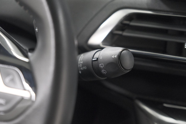 Peugeot 5008 PureTech 130 EAT8 Active Pack Business | 7 Zitplaatsen | Camera | Navigatie | Apple Carplay | Parkeersensoren