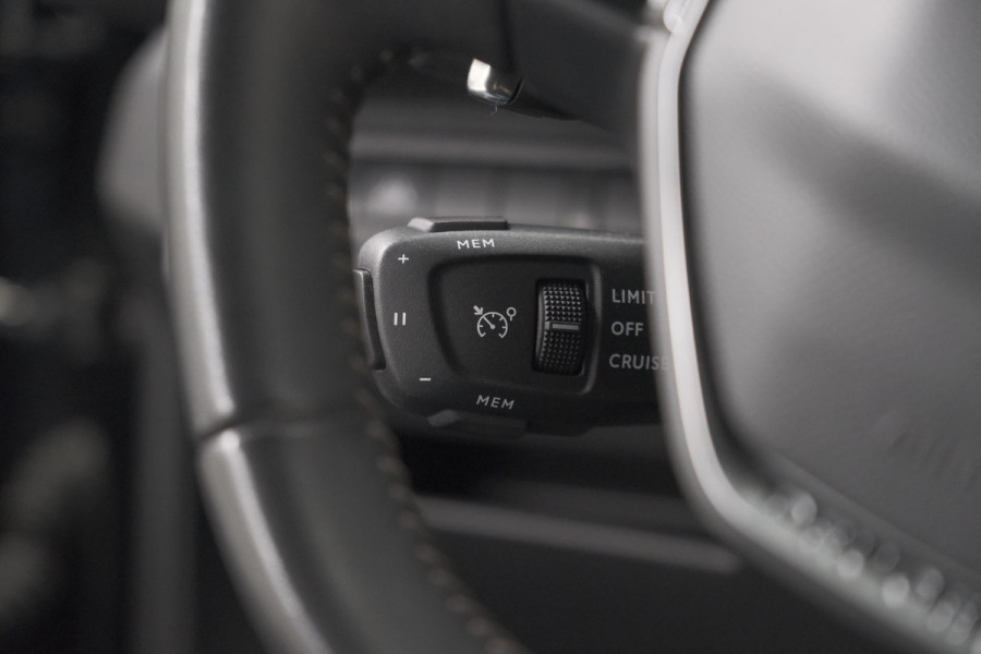 Peugeot 5008 PureTech 130 EAT8 Active Pack Business | 7 Zitplaatsen | Camera | Navigatie | Apple Carplay | Parkeersensoren