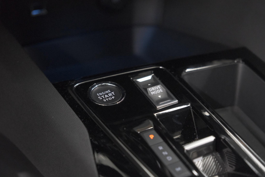 Peugeot 5008 PureTech 130 EAT8 Active Pack Business | 7 Zitplaatsen | Camera | Navigatie | Apple Carplay | Parkeersensoren