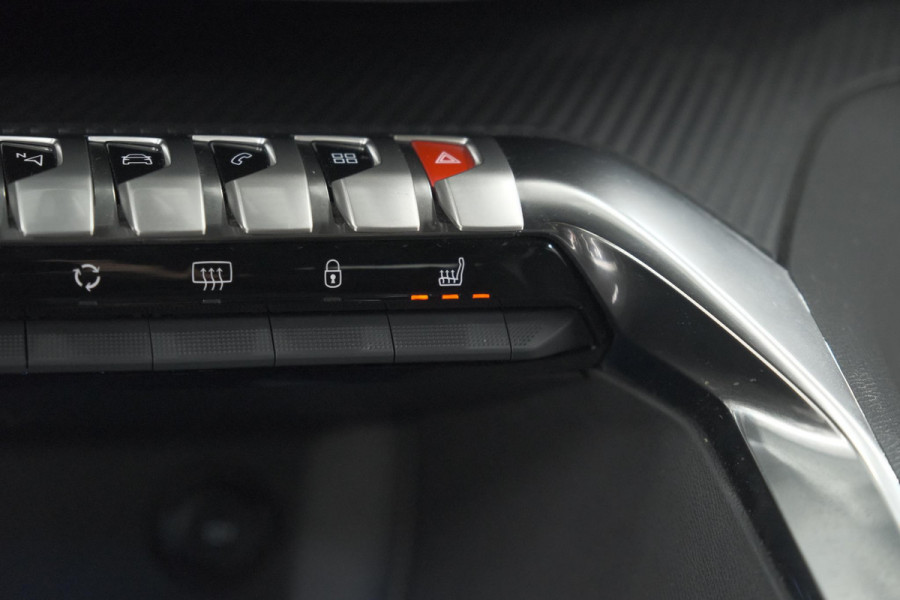 Peugeot 5008 PureTech 130 EAT8 Active Pack Business | 7 Zitplaatsen | Camera | Navigatie | Apple Carplay | Parkeersensoren
