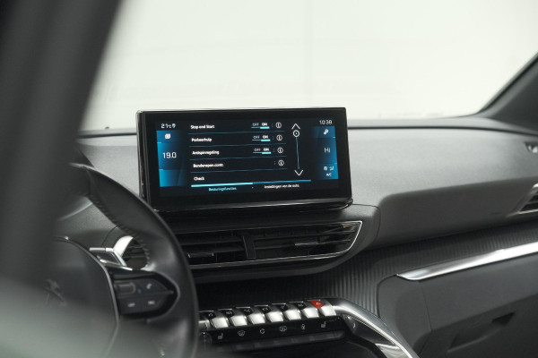 Peugeot 5008 PureTech 130 EAT8 Active Pack Business | 7 Zitplaatsen | Camera | Navigatie | Apple Carplay | Parkeersensoren