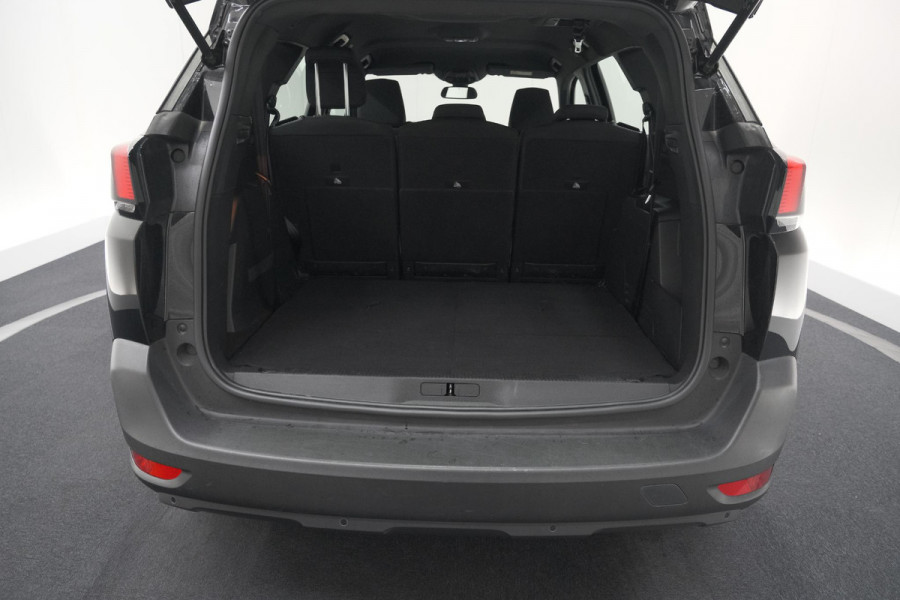Peugeot 5008 PureTech 130 EAT8 Active Pack Business | 7 Zitplaatsen | Camera | Navigatie | Apple Carplay | Parkeersensoren