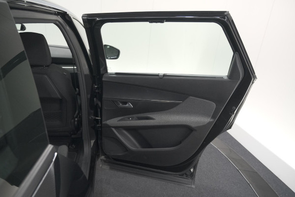 Peugeot 5008 PureTech 130 EAT8 Active Pack Business | 7 Zitplaatsen | Camera | Navigatie | Apple Carplay | Parkeersensoren