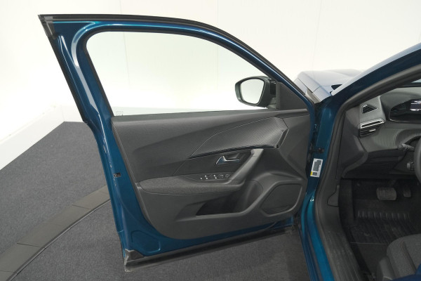 Peugeot 2008 Hybrid 136 e-DCS6 Style | Apple Carplay | Parkeersensoren | Climate control