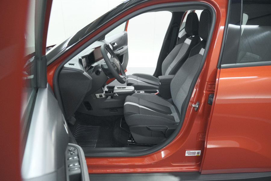 Opel Frontera 1.2 Turbo Hybrid 110 GS | Stoelverwarming en Stuurwielverwarming | Camera | Dodehoekdetectie | Apple Carplay