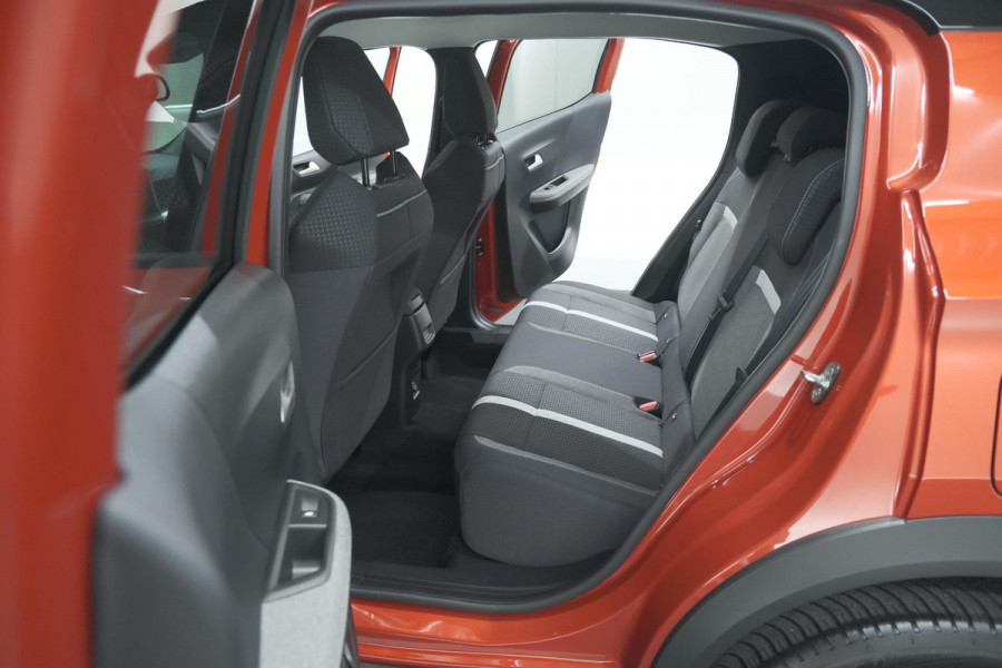 Opel Frontera 1.2 Turbo Hybrid 110 GS | Stoelverwarming en Stuurwielverwarming | Camera | Dodehoekdetectie | Apple Carplay