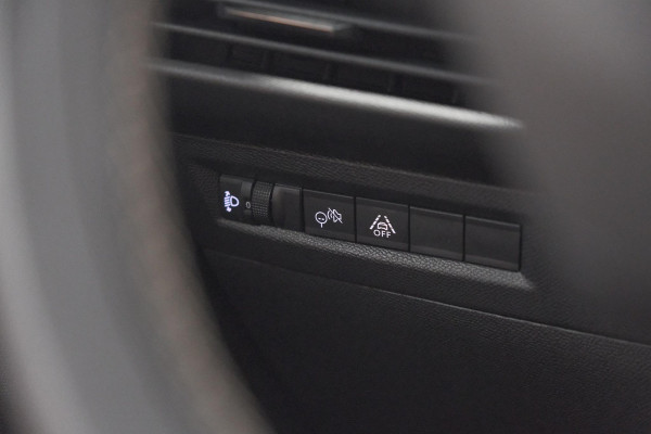 Opel Frontera 1.2 Turbo Hybrid 110 GS | Stoelverwarming en Stuurwielverwarming | Camera | Dodehoekdetectie | Apple Carplay