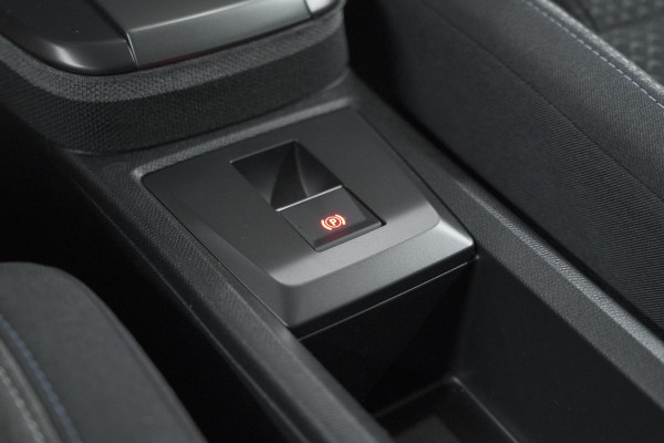 Opel Frontera 1.2 Turbo Hybrid 110 GS | Stoelverwarming en Stuurwielverwarming | Camera | Dodehoekdetectie | Apple Carplay