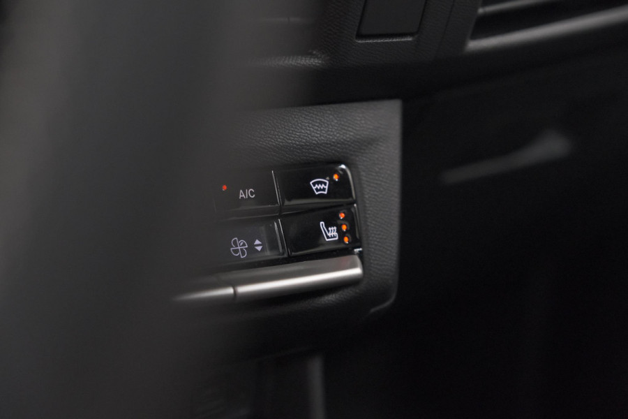 Opel Frontera 1.2 Turbo Hybrid 110 GS | Stoelverwarming en Stuurwielverwarming | Camera | Dodehoekdetectie | Apple Carplay