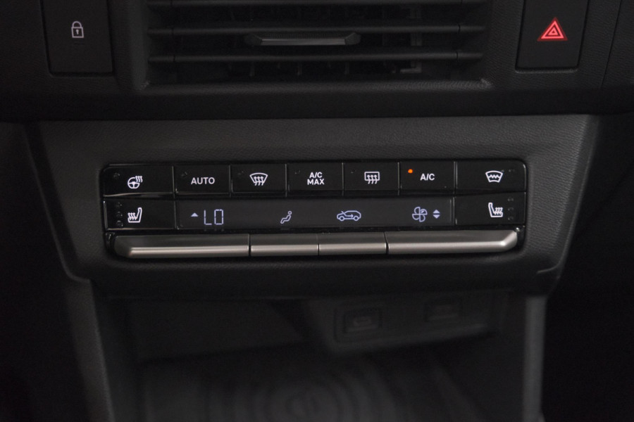 Opel Frontera 1.2 Turbo Hybrid 110 GS | Stoelverwarming en Stuurwielverwarming | Camera | Dodehoekdetectie | Apple Carplay