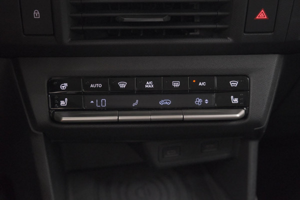 Opel Frontera 1.2 Turbo Hybrid 110 GS | Stoelverwarming en Stuurwielverwarming | Camera | Dodehoekdetectie | Apple Carplay
