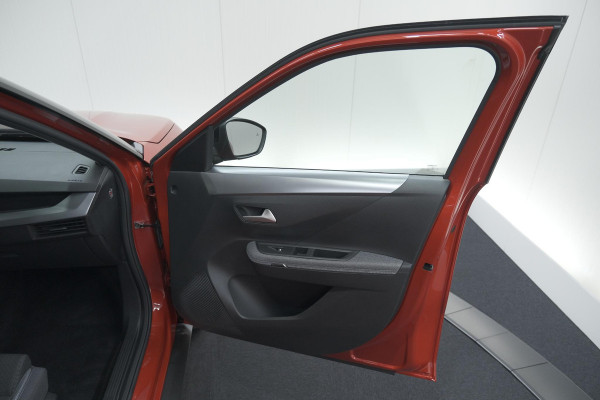 Opel Frontera 1.2 Turbo Hybrid 110 GS | Stoelverwarming en Stuurwielverwarming | Camera | Dodehoekdetectie | Apple Carplay