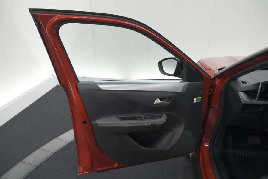 Opel Frontera 1.2 Turbo Hybrid 110 GS | Stoelverwarming en Stuurwielverwarming | Camera | Dodehoekdetectie | Apple Carplay