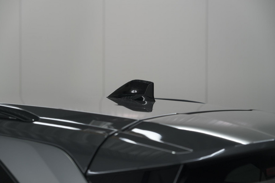 Peugeot 5008 1.2 Hybrid 136 e-DCS6 Allure | Trekhaak | 7 Zitplaatsen | Camera | Stoelverwarming | Navigatie | Trekhaak