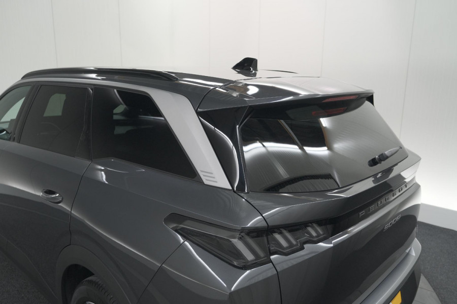Peugeot 5008 1.2 Hybrid 136 e-DCS6 Allure | Trekhaak | 7 Zitplaatsen | Camera | Stoelverwarming | Navigatie | Trekhaak