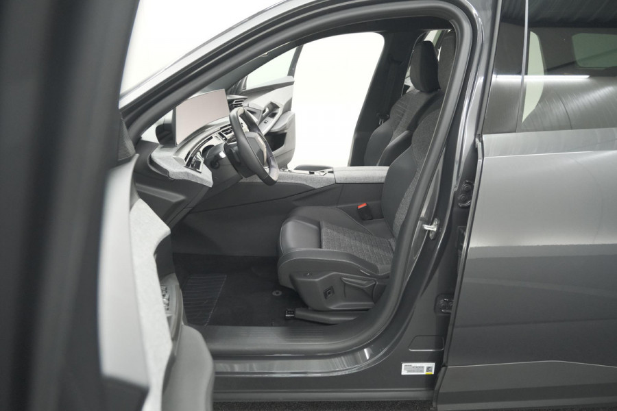Peugeot 5008 1.2 Hybrid 136 e-DCS6 Allure | Trekhaak | 7 Zitplaatsen | Camera | Stoelverwarming | Navigatie | Trekhaak