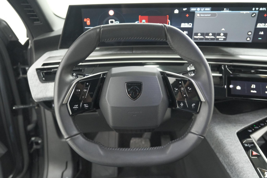Peugeot 5008 1.2 Hybrid 136 e-DCS6 Allure | Trekhaak | 7 Zitplaatsen | Camera | Stoelverwarming | Navigatie | Trekhaak