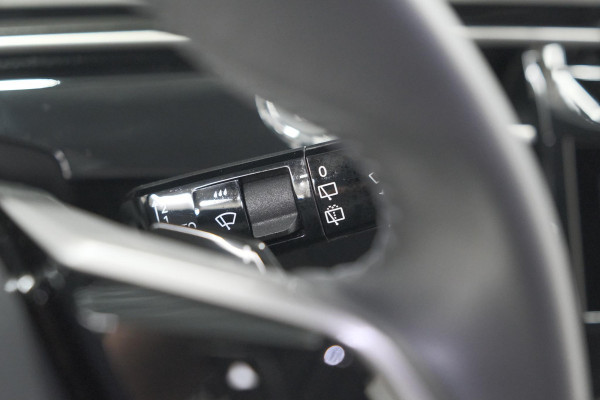 Peugeot 5008 1.2 Hybrid 136 e-DCS6 Allure | Trekhaak | 7 Zitplaatsen | Camera | Stoelverwarming | Navigatie | Trekhaak
