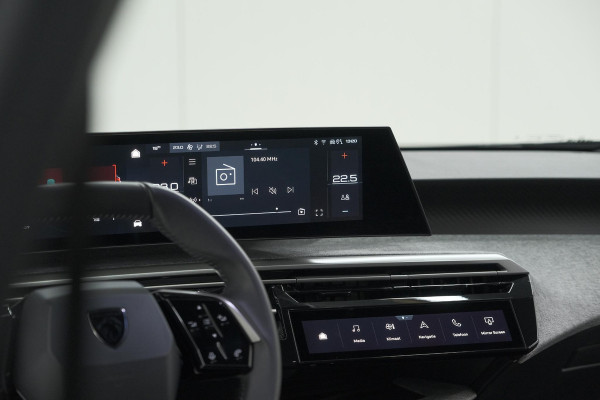 Peugeot 5008 1.2 Hybrid 136 e-DCS6 Allure | Trekhaak | 7 Zitplaatsen | Camera | Stoelverwarming | Navigatie | Trekhaak