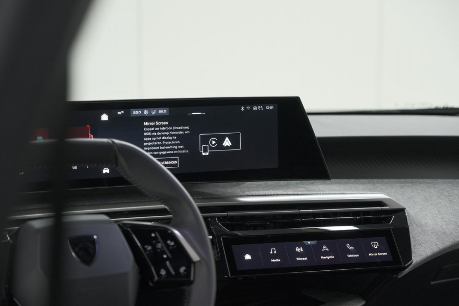Peugeot 5008 1.2 Hybrid 136 e-DCS6 Allure | Trekhaak | 7 Zitplaatsen | Camera | Stoelverwarming | Navigatie | Trekhaak