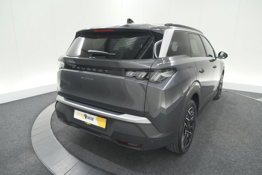 Peugeot 5008 1.2 Hybrid 136 e-DCS6 Allure | Trekhaak | 7 Zitplaatsen | Camera | Stoelverwarming | Navigatie | Trekhaak