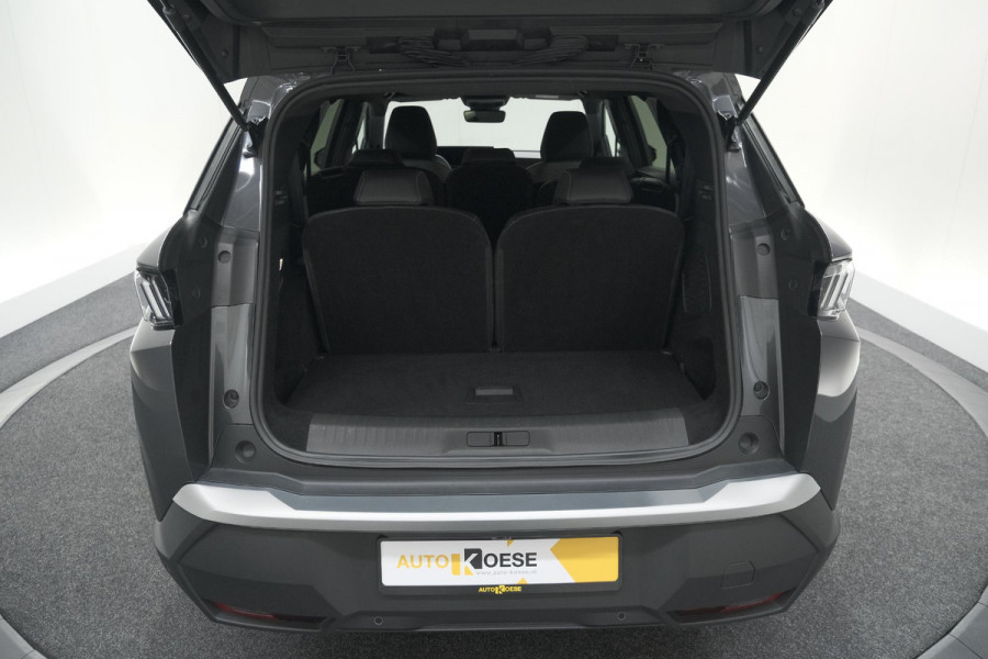 Peugeot 5008 1.2 Hybrid 136 e-DCS6 Allure | Trekhaak | 7 Zitplaatsen | Camera | Stoelverwarming | Navigatie | Trekhaak