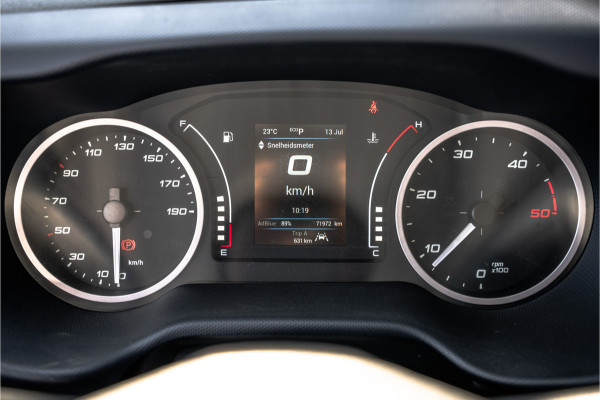 Iveco Daily 35C18 | 3.0L | 180 PK | Bakwagen met laadklep | Zijdeur | Automaat | N1 | Cruise | Airco