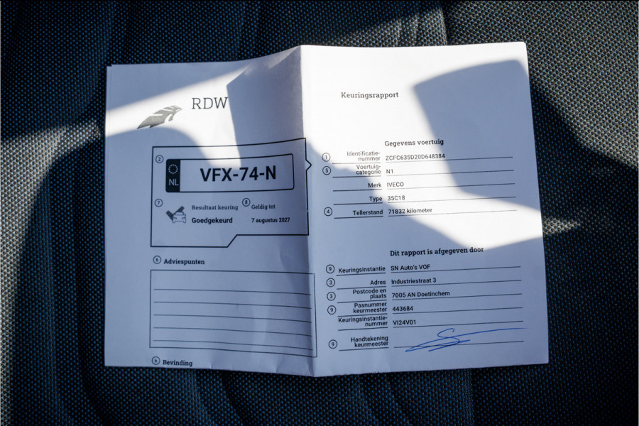 Iveco Daily 35C18 | 3.0L | 180 PK | Bakwagen met laadklep | Zijdeur | Automaat | N1 | Cruise | Airco