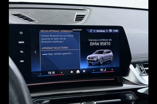 BMW X1 xDrive30e 327pk M-sport Leer Pano-Dak/Hef-Dak M-Sportstoelen+Elektr.+Geheugen+Verwarmd Trekhaak Harman-Kardon Adaptive-LED Live- Adaptive-Cruise AWD StuurVerwarmd Zwarte-Hemel Travelpack Park-Assist Pdc Draadloze lader Innovations-pakket Comfort-Pack €75.000,- Nieuw  Orig.NL auto! 1.800kg trekvermogen