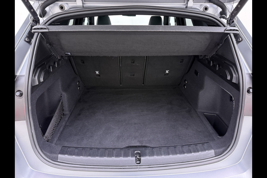 BMW X1 xDrive30e 327pk M-sport Leer Pano-Dak/Hef-Dak M-Sportstoelen+Elektr.+Geheugen+Verwarmd Trekhaak Harman-Kardon Adaptive-LED Live- Adaptive-Cruise AWD StuurVerwarmd Zwarte-Hemel Travelpack Park-Assist Pdc Draadloze lader Innovations-pakket Comfort-Pack €75.000,- Nieuw  Orig.NL auto! 1.800kg trekvermogen