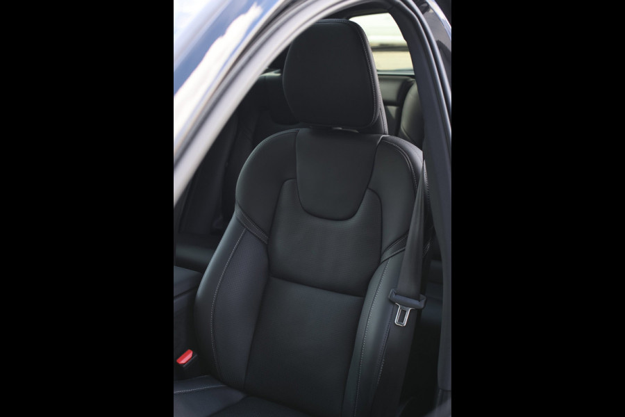 Volvo XC60 2.0 T8 Ultra Black Edition *B&W*Pano*Massage*Luchtvering*