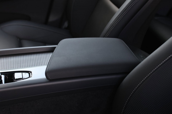 Volvo XC60 2.0 T8 Ultra Black Edition *B&W*Pano*Massage*Luchtvering*