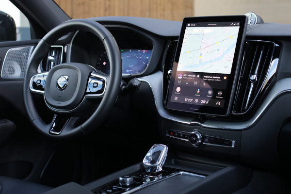 Volvo XC60 2.0 T8 Ultra Black Edition *B&W*Pano*Massage*Luchtvering*