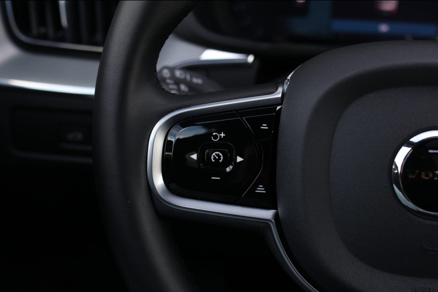 Volvo XC60 2.0 T8 Ultra Black Edition *B&W*Pano*Massage*Luchtvering*