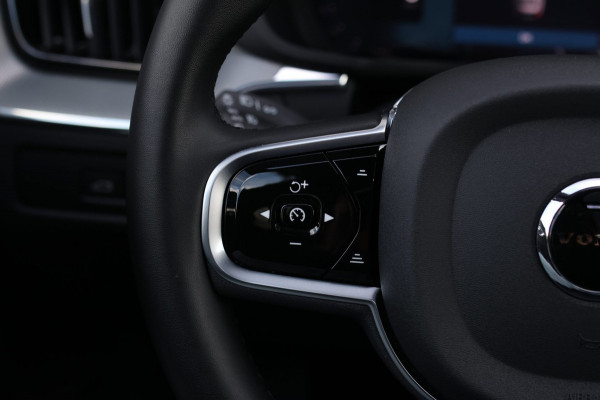 Volvo XC60 2.0 T8 Ultra Black Edition *B&W*Pano*Massage*Luchtvering*