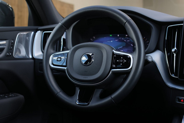 Volvo XC60 2.0 T8 Ultra Black Edition *B&W*Pano*Massage*Luchtvering*