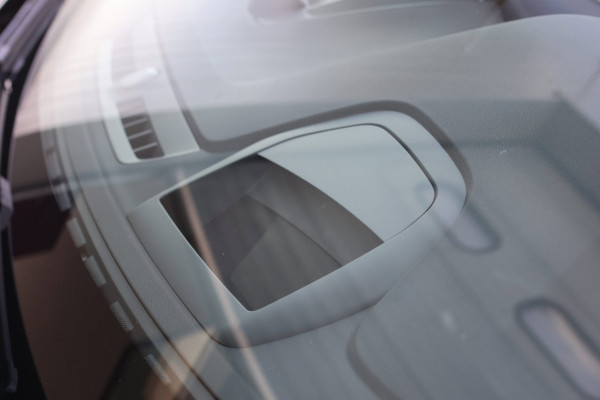 Volvo XC60 2.0 T8 Ultra Black Edition *B&W*Pano*Massage*Luchtvering*